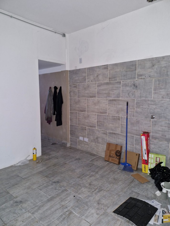 LOCAL DE 50 M2 EN ALQUILER EN CRUCECITA - AVELLANEDA