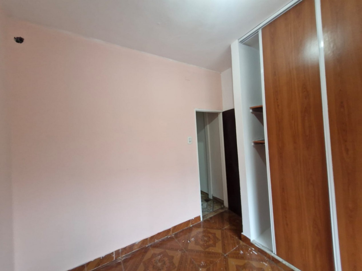 WILDE, AVELLANEDA. ALQUILER DE DPTO. TIPO CASA DE 3 AMBIENTES Y TERRAZA.
