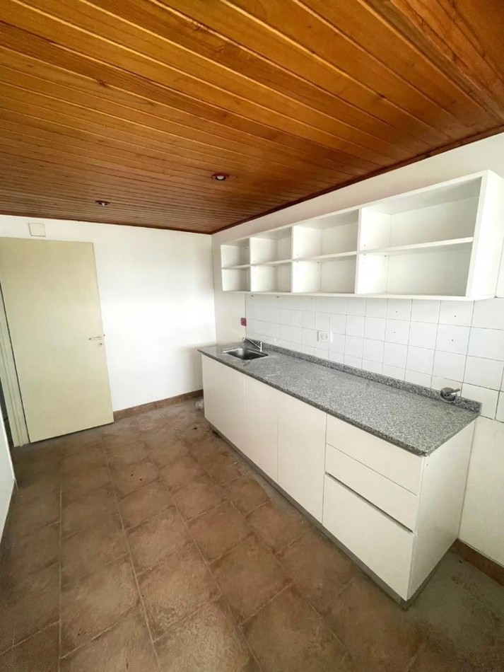 DEPTO 3 AMBIENTES SUPER LUMINOSO!! CENTRICO EN V. BALLESTER CON 2 BALCONES!!!