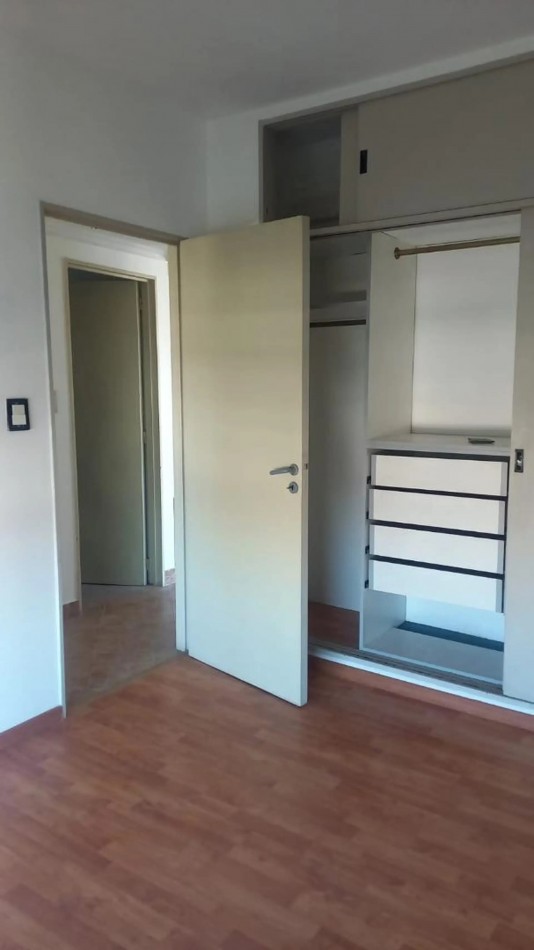 DEPTO 3 AMBIENTES SUPER LUMINOSO!! CENTRICO EN V. BALLESTER CON 2 BALCONES!!!