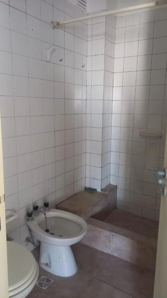 DEPTO 3 AMBIENTES SUPER LUMINOSO!! CENTRICO EN V. BALLESTER CON 2 BALCONES!!!