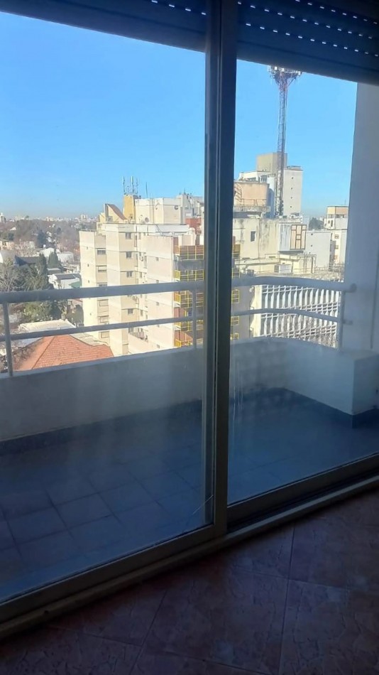 DEPTO 3 AMBIENTES SUPER LUMINOSO!! CENTRICO EN V. BALLESTER CON 2 BALCONES!!!