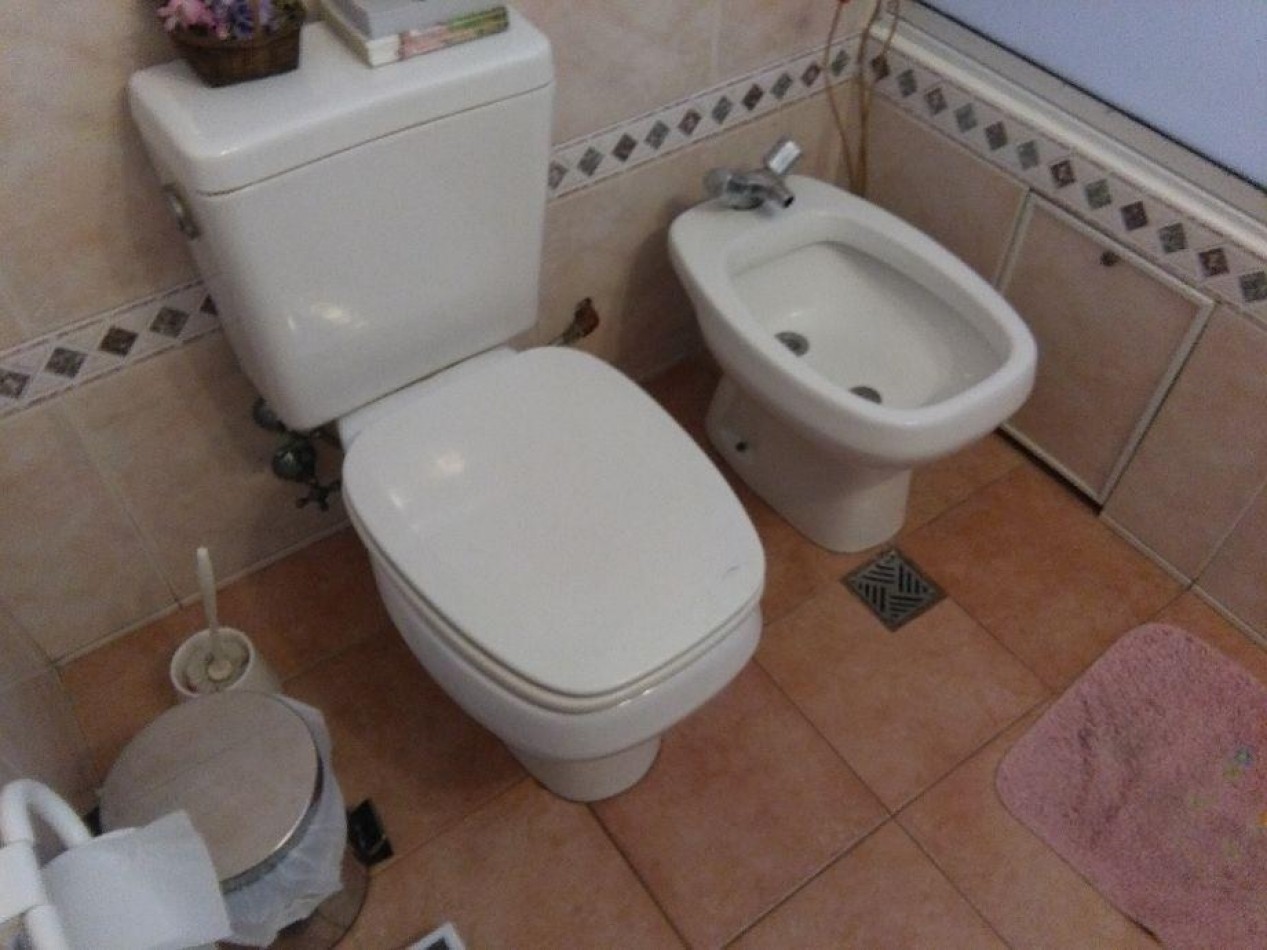 CASA PARA DOS FAMILIAS EN VENTA EN VILLA DOMINICO, AVELLANEDA. APTA CREDITO.