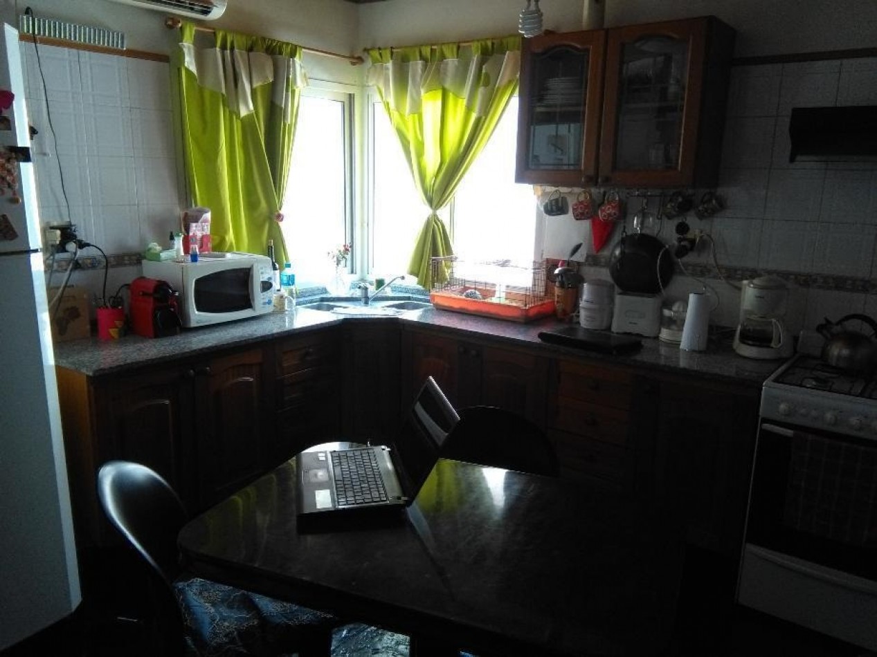 CASA PARA DOS FAMILIAS EN VENTA EN VILLA DOMINICO, AVELLANEDA. APTA CREDITO.