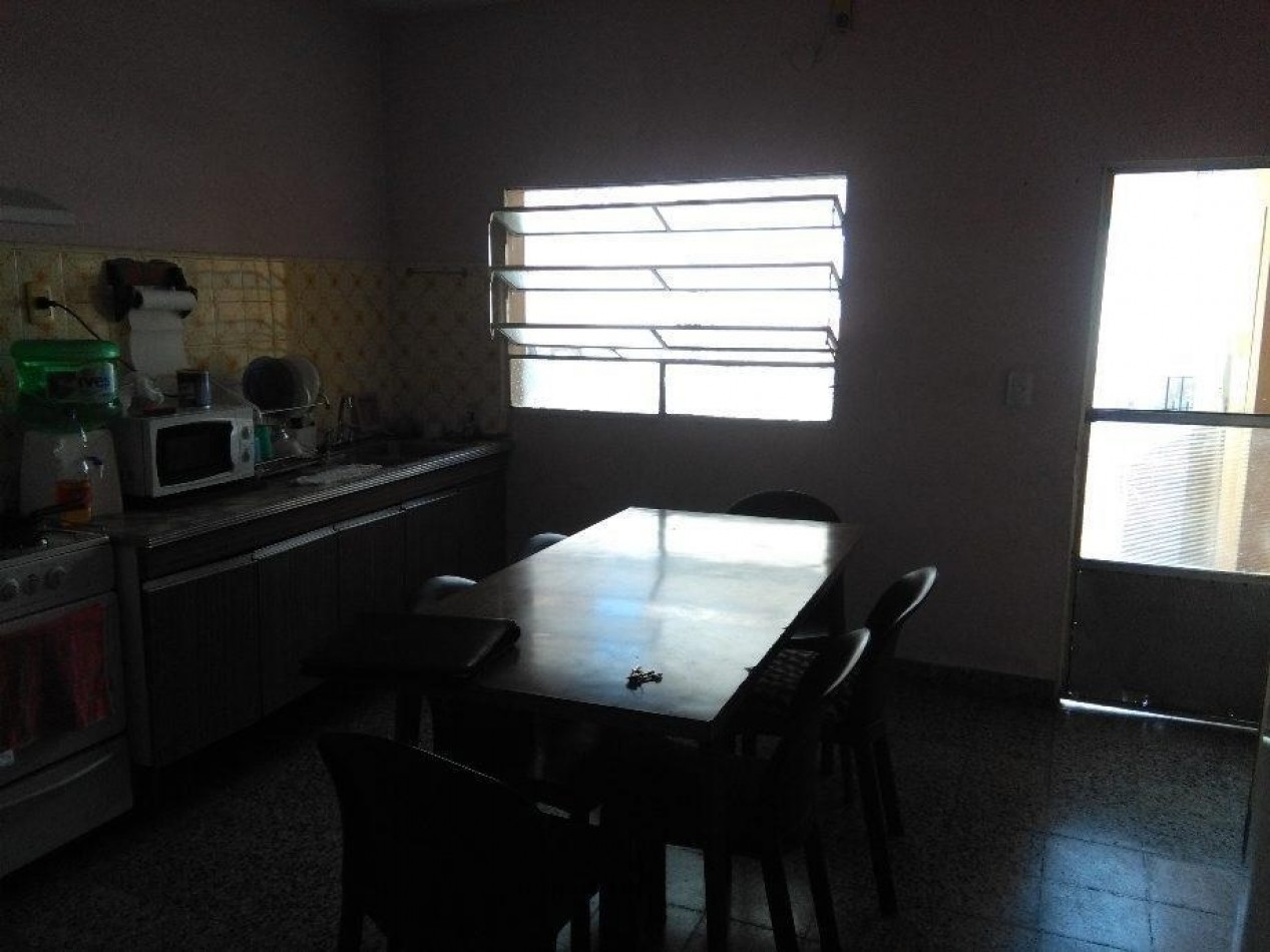 CASA PARA DOS FAMILIAS EN VENTA EN VILLA DOMINICO, AVELLANEDA. APTA CREDITO.