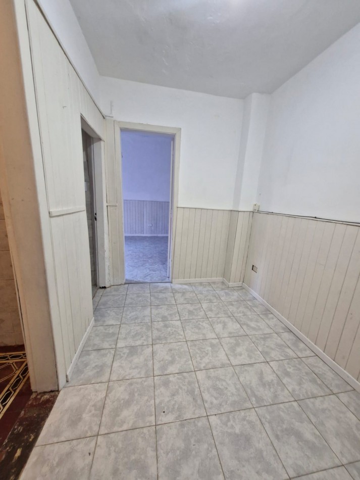 PH EN ALQUILER DE 2 AMBIENTES CON PATIO EN SARANDI