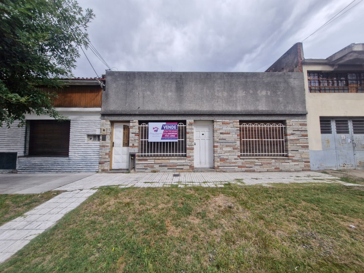 LOTE DE 376 M2 EN VENTA CON DOS VIVIENDAS CONSTRUIDAS