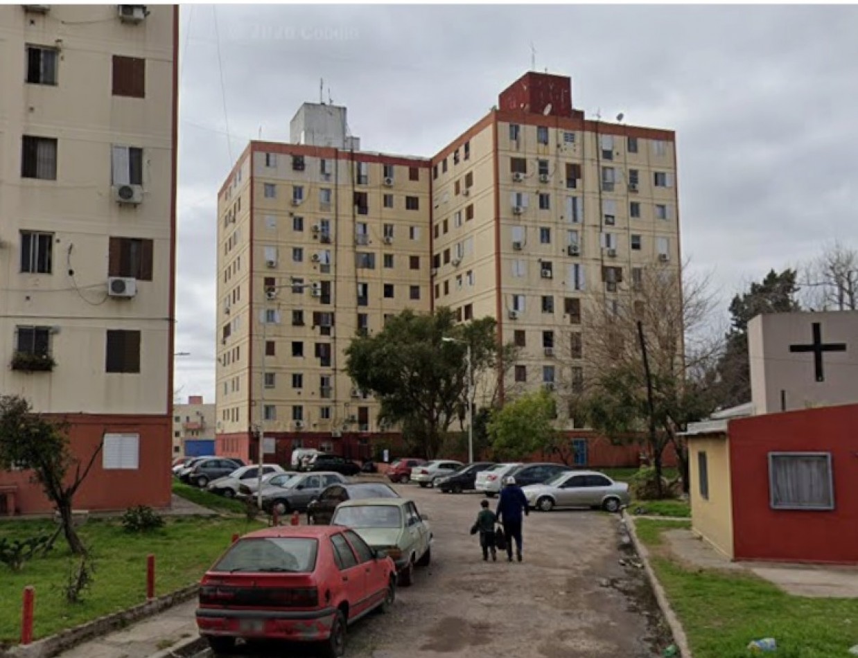 IMPECABLE DEPARTAMENTO DE 4 AMBIENTES EN EL BARRIO LA SALADITA