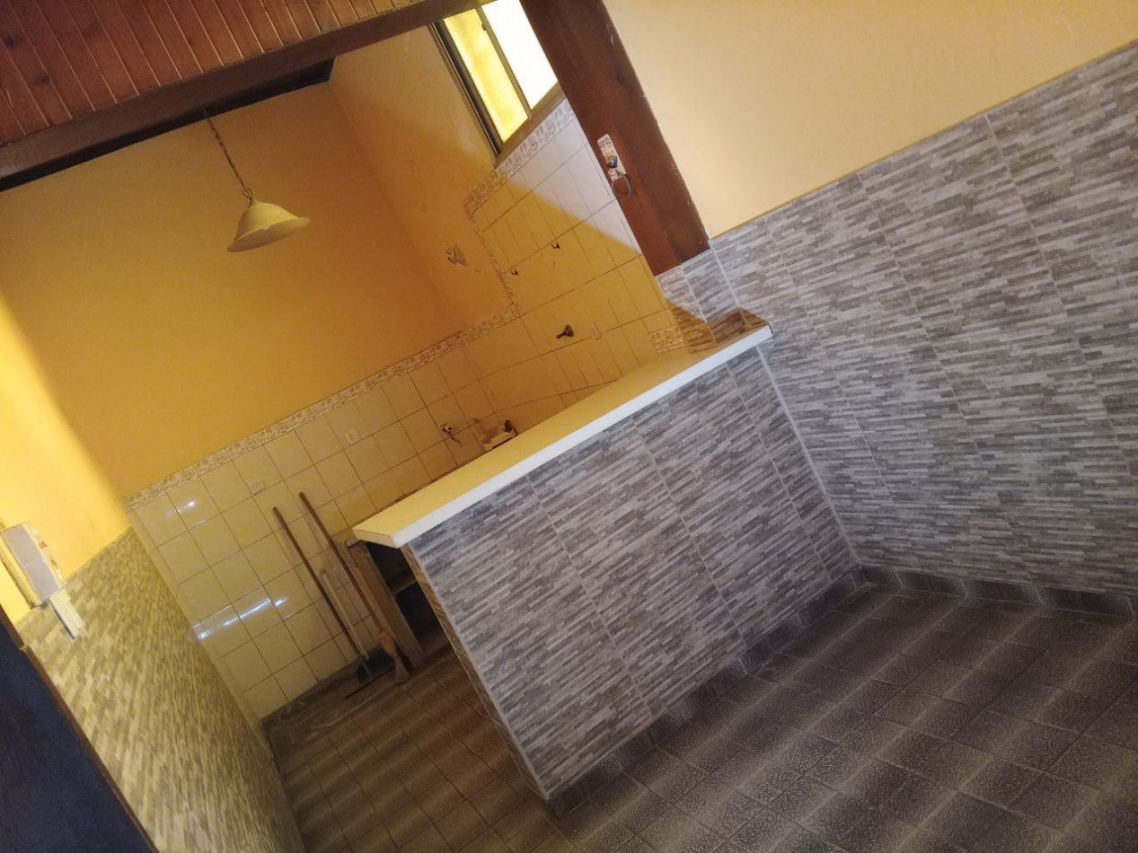 CRUCECITA - AVELLANEDA. PH DE 3 AMBIENTES AL FRENTE EN VENTA. APTO CREDITO