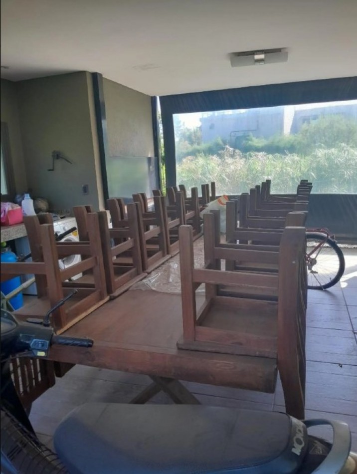 Moderna casa en esquina con 3 suites y vista al golf - Club de Campo Aranzazu