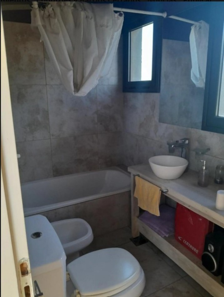 Moderna casa en esquina con 3 suites y vista al golf - Club de Campo Aranzazu