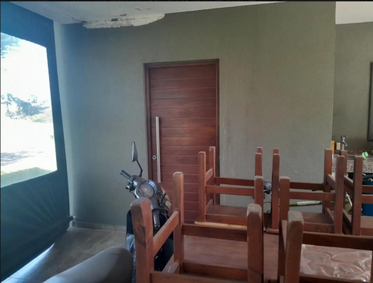 Moderna casa en esquina con 3 suites y vista al golf - Club de Campo Aranzazu