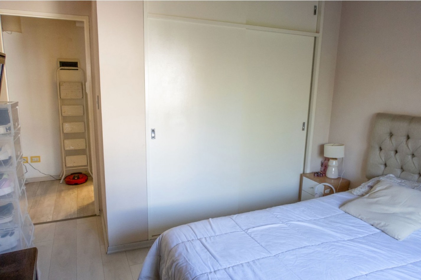 Piso de 4 ambientes con cochera cubierta y 2 Bauleras