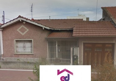 OPORTUNIDAD. PH DE 3 AMBIENTES EN VENTA CON GARAJE Y PATIO. 