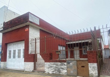 PH TIPO CASA DE 3 AMBIENTES CON COCHERA Y TERRAZA, EN VENTA - WILDE